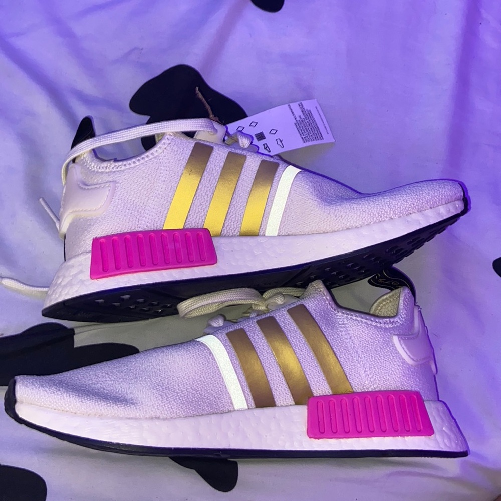 Nmd_r1 W
